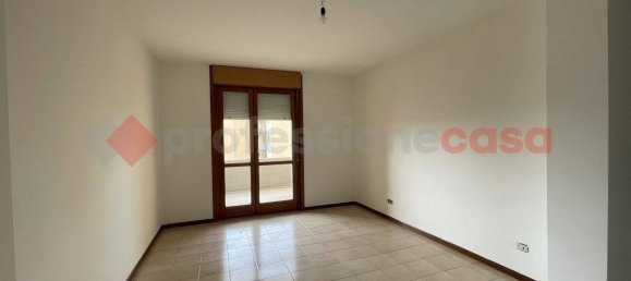 4 rooms Apartment in Minerbe, Italy No. 73744 2