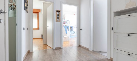 3 bedrooms Apartment in Venegono Superiore, Italy No. 363470 13