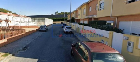 3 bedrooms House in Requiao, Portugal No. 53995 9