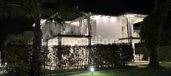 8 bedrooms Villa in Forte dei Marmi, Italy No. 69384 23