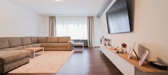 4-salle Appartement à Roth, Germany No. 54067 5