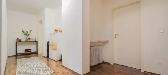 4-salle Appartement à Roth, Germany No. 54067 4