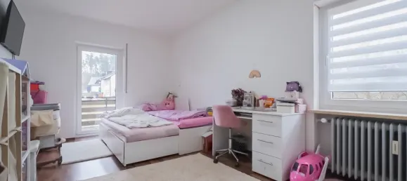 4-salle Appartement à Roth, Germany No. 54067 13