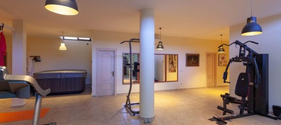 5 bedrooms Villa in Calpe, Spain No. 8448 26