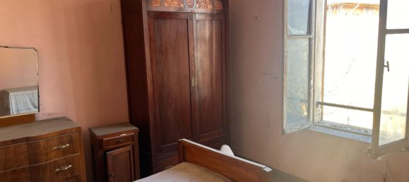 5 rooms House in Medesano, Italy No. 195845 8