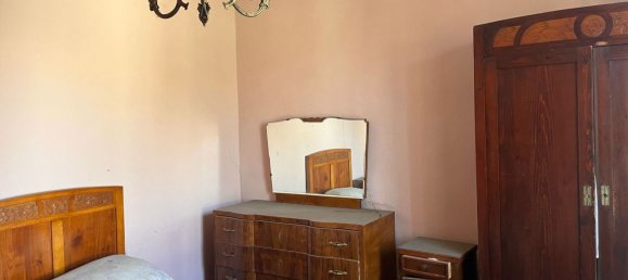 5 rooms House in Medesano, Italy No. 195845 4