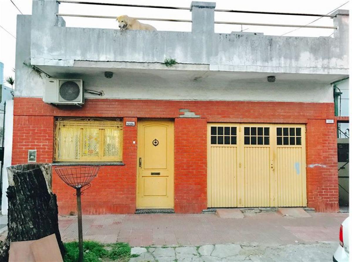 Casa T2 em Tres de Febrero, Argentina N.º 15644