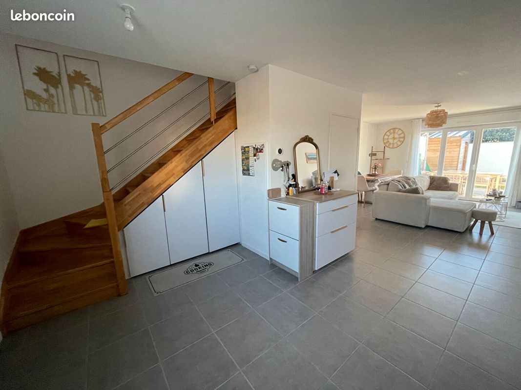 3 bedrooms House in Lons, France No. 97925