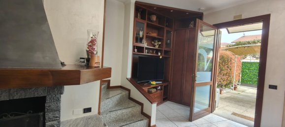 150m² Hotel in Baranzate, Italy No. 193937 9