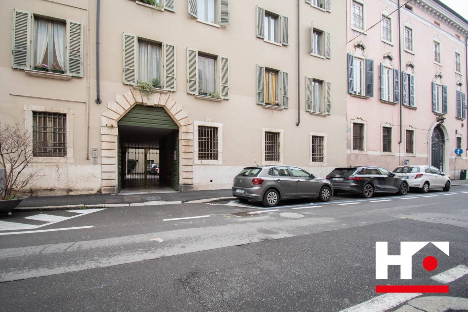 2 bedrooms Apartment in Brescia, Italy No. 54284