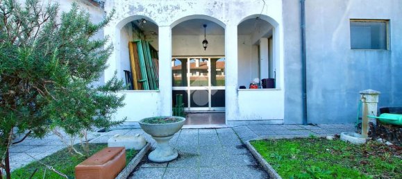 Casa de 6 habitaciónes en San Mauro Pascoli, Italy No. 111836 22