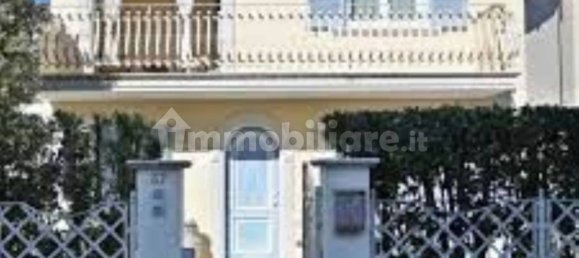 5 rooms Villa in Pietrasanta, Italy No. 198600 3