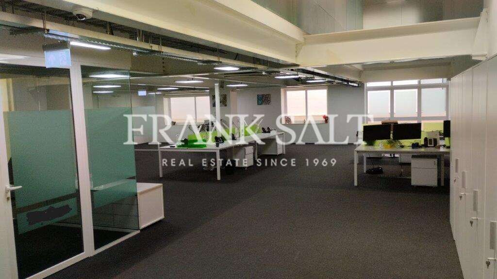 370m² Office in Balzan, Malta No. 12408