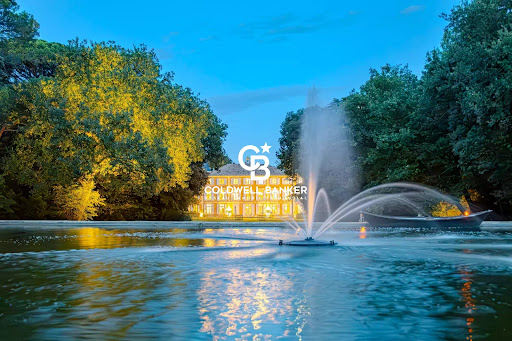 20 rooms Castles in Pezenas, France No. 326249