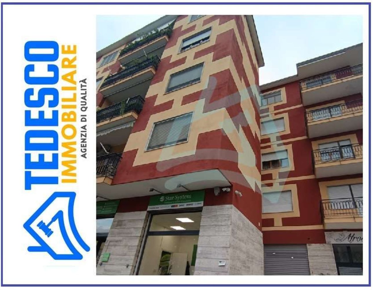 6 rooms Apartment in Benevento, Italy No. 301684