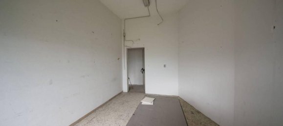 Квартира с 4 комнатами в Фрозиноне, Италия № 79596 14