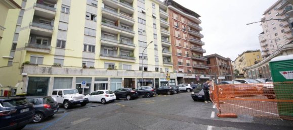 Квартира с 4 комнатами в Фрозиноне, Италия № 79596 4