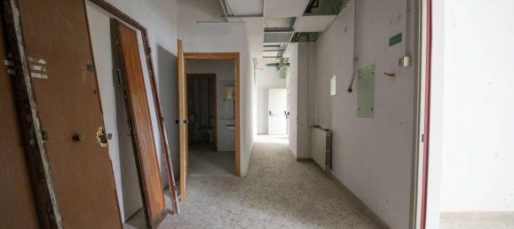 Квартира с 4 комнатами в Фрозиноне, Италия № 79596 7