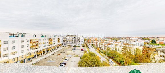 Dúplex de 3 habitaciónes en Valenza, Italy No. 87049 17