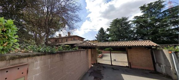 26غرفة فيلا في Muggiò, Italy رقم 4139 3