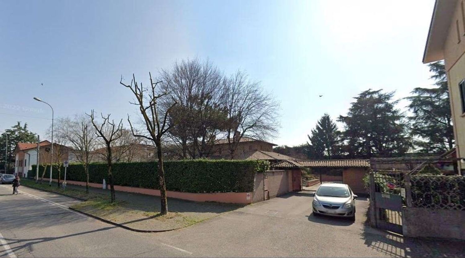 26غرفة فيلا في Muggiò, Italy رقم 4139