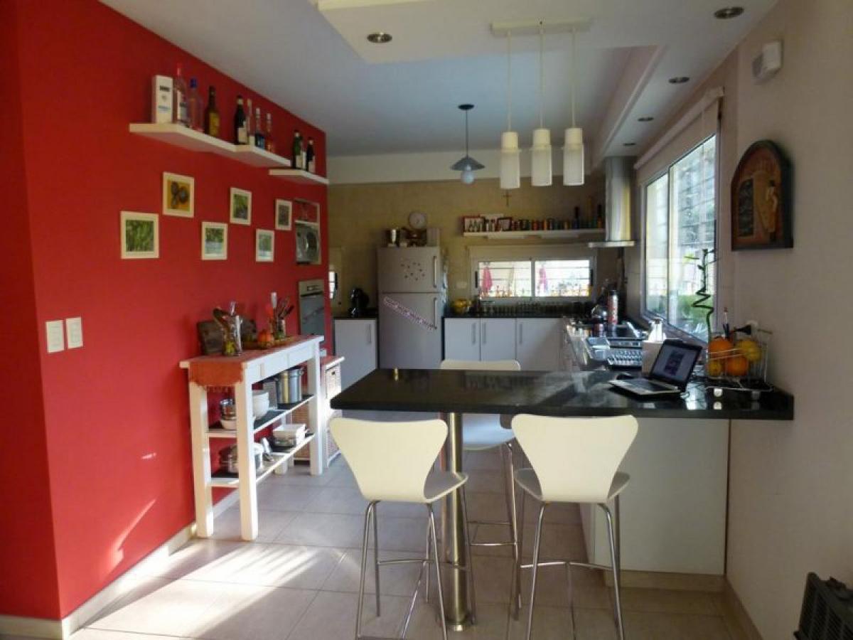 Дом с 3 спальнями в Хенераль Сан Мартин, Аргентина № 54296