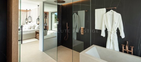 5 Schlafzimmer Villa in Marbella, Spain, Nr. 96735 16