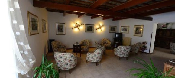 5 bedrooms House in Bevagna, Italy No. 252795 3