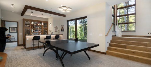 4 bedrooms Commercial property in Avon, USA No. 20 15