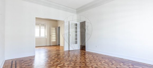 5 bedrooms Apartment in Lisbon, Portugal No. 100154 4