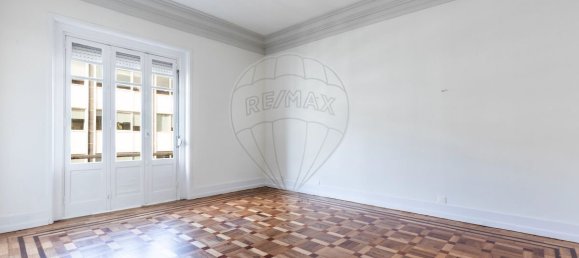 5 bedrooms Apartment in Lisbon, Portugal No. 100154 2