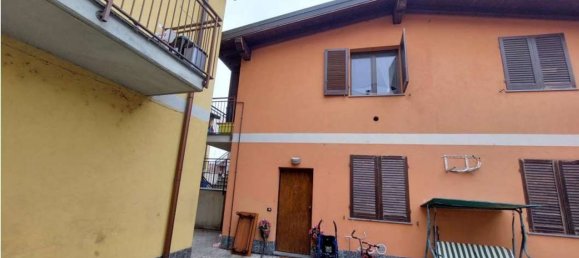Apartamento de 2 habitaciónes en Gerenzago, Italy No. 181382 6