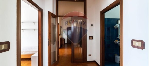 7 rooms Apartment in Serra San Quirico, Italy No. 2980 9