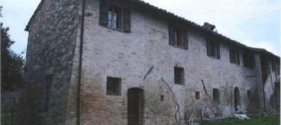 7-Zimmer Wohnung in Marsciano, Italy, Nr. 49294 2