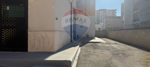 1-Zimmer Gewerbliche Immobilie in Modugno, Italy, Nr. 107144 8