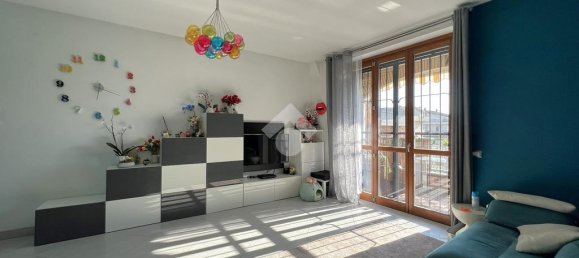 Apartamento T3 em Carugate, Italy N.º 298391 3