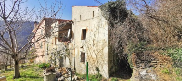 Casa de 4 dormitorios en Calice Ligure, Italy No. 101967 2