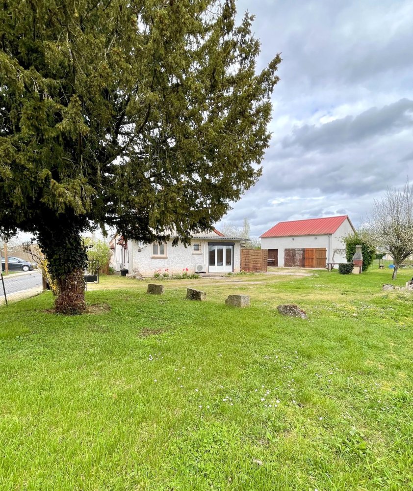3 Schlafzimmer Haus in Saint-Caprais, France, Nr. 74112