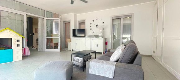 Apartamento de 2 dormitorios en Barletta, Italy No. 377619 18