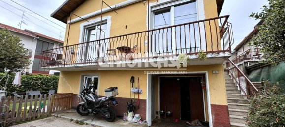 4غرفة منزل في Malnate, Italy رقم 265686 16