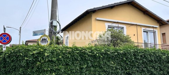 4غرفة منزل في Malnate, Italy رقم 265686 4