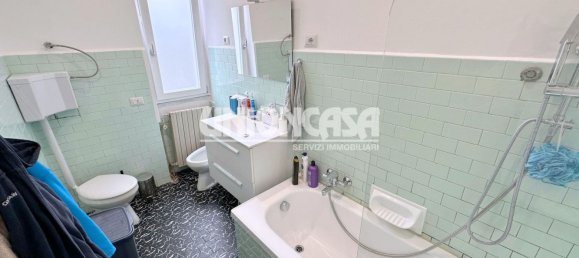 4غرفة منزل في Malnate, Italy رقم 265686 33