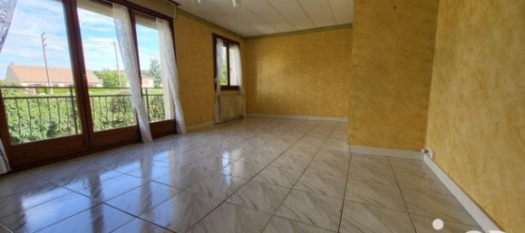 2 bedrooms House in Saacy-sur-Marne, France No. 283484 3