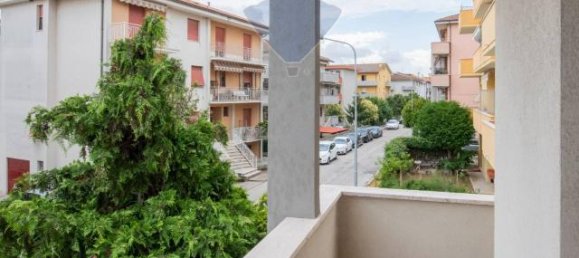 4 rooms Apartment in Montemarciano, Italy No. 7410 34