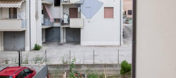 4 rooms Apartment in Montemarciano, Italy No. 7410 41