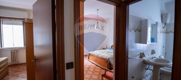 4 rooms Apartment in Montemarciano, Italy No. 7410 14