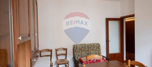 4 rooms Apartment in Montemarciano, Italy No. 7410 32
