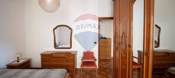 4 rooms Apartment in Montemarciano, Italy No. 7410 10