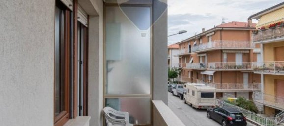 4 rooms Apartment in Montemarciano, Italy No. 7410 21