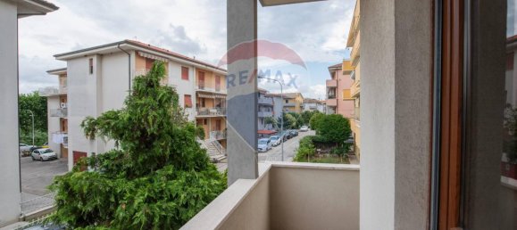 4 rooms Apartment in Montemarciano, Italy No. 7410 35